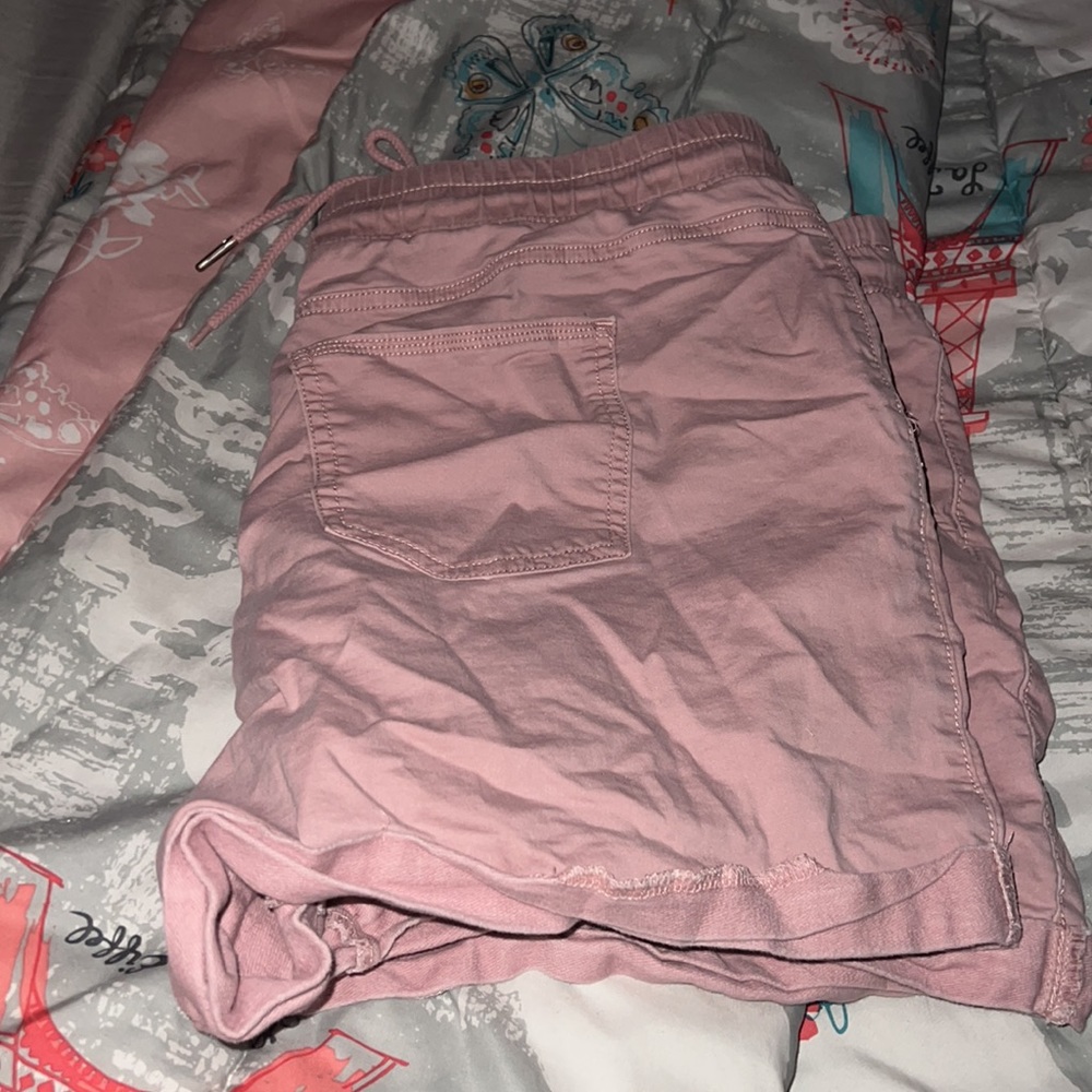 This have been warn once and are freshly washed. enjoy 🫶🏽 - Picture 6 of 6